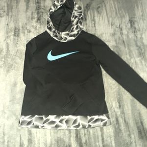 Girls nike hoodie sz ym